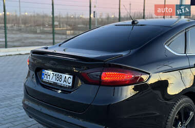 Седан Ford Fusion 2015 в Измаиле