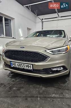 Седан Ford Fusion 2016 в 