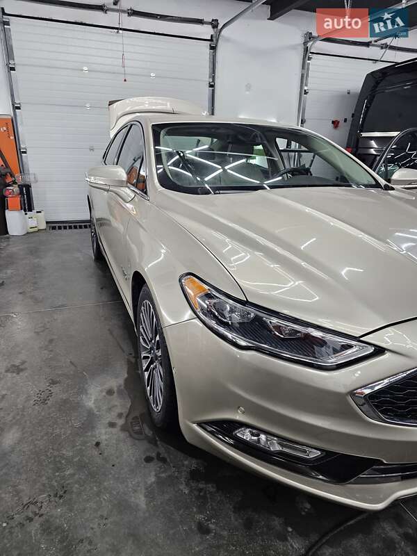 Седан Ford Fusion 2016 в Луцке