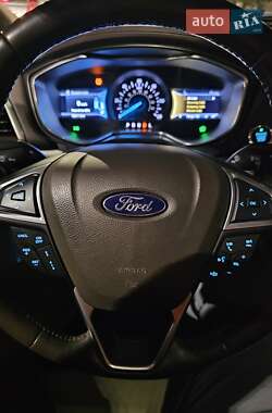 Седан Ford Fusion 2016 в Луцке