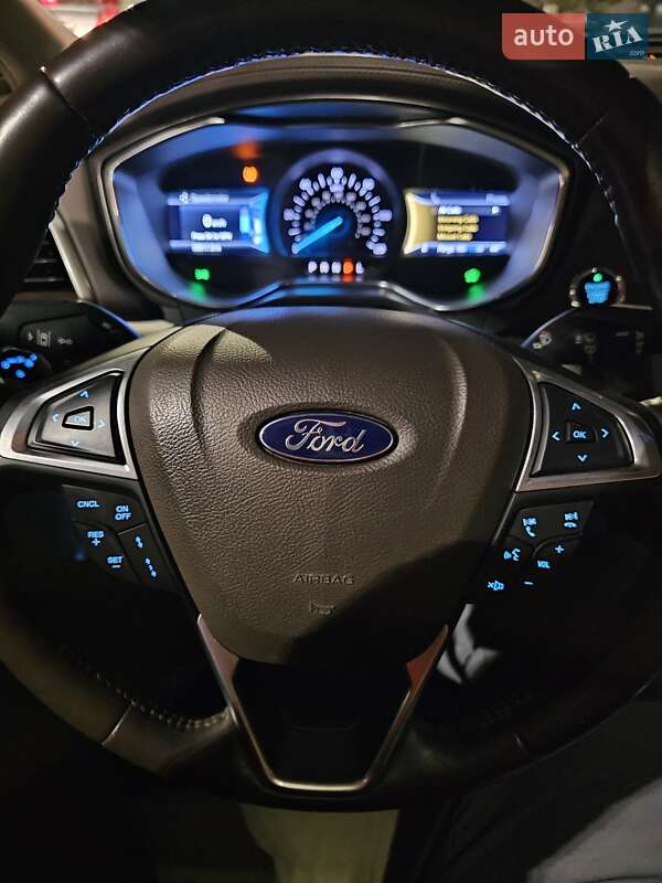 Седан Ford Fusion 2016 в Луцке