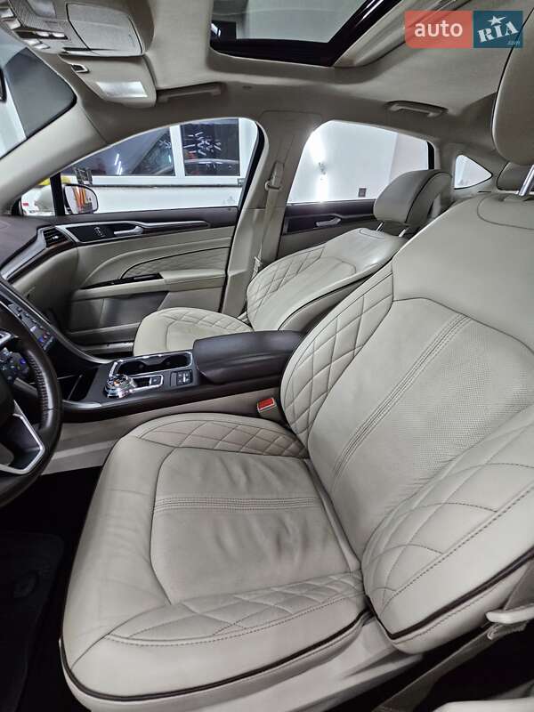 Седан Ford Fusion 2016 в Луцке