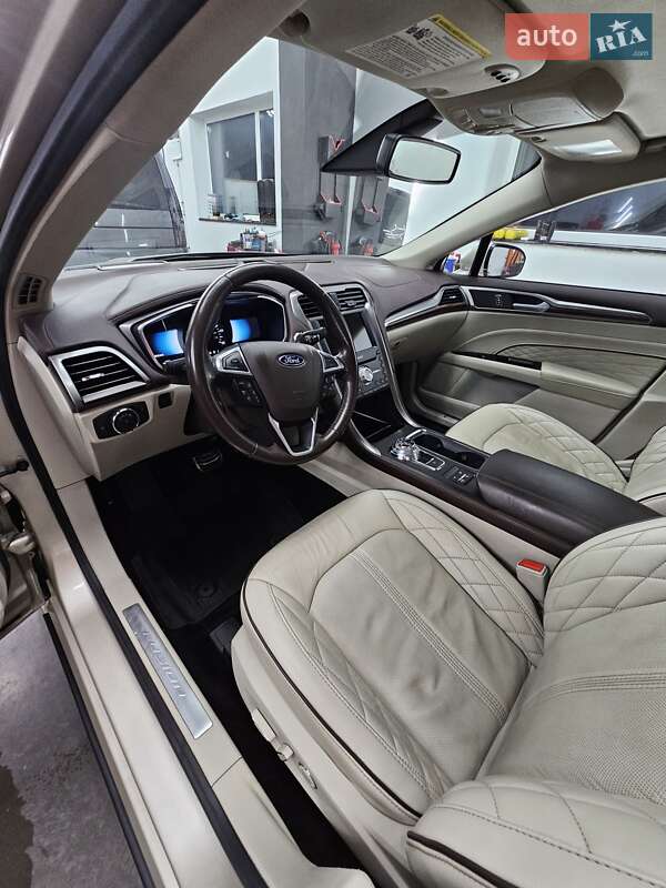 Седан Ford Fusion 2016 в Луцке