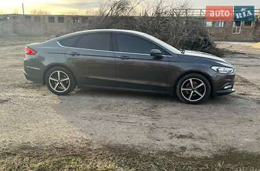 Седан Ford Fusion 2016 в Львові