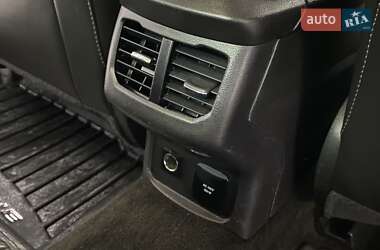 Седан Ford Fusion 2015 в Нововолынске