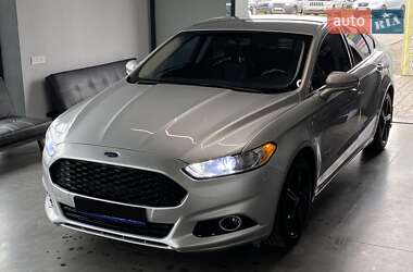 Седан Ford Fusion 2015 в Нововолынске