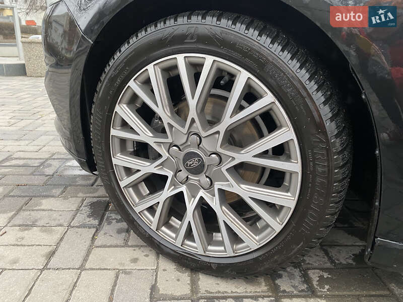 Седан Ford Fusion 2013 в Днепре
