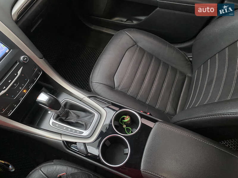 Седан Ford Fusion 2013 в Днепре