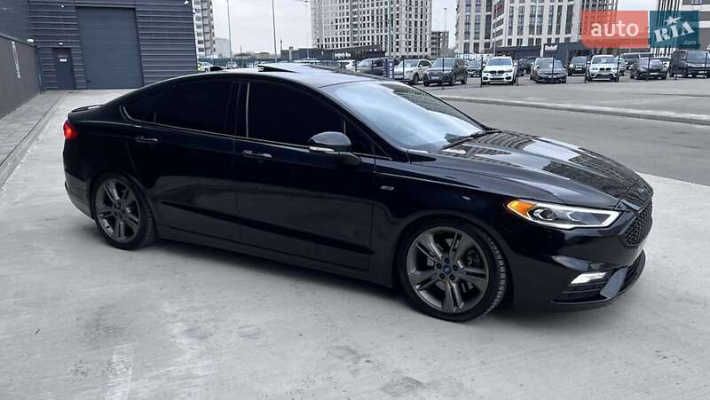 Седан Ford Fusion 2016 в Киеве