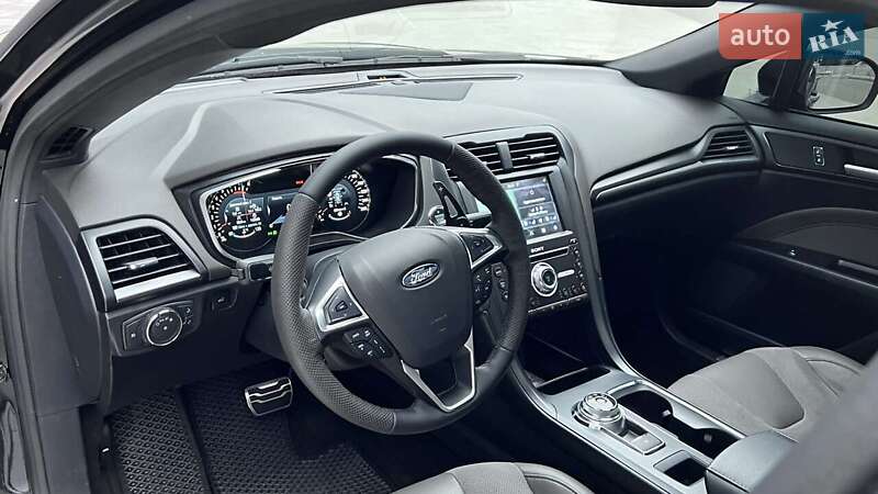 Седан Ford Fusion 2016 в Киеве