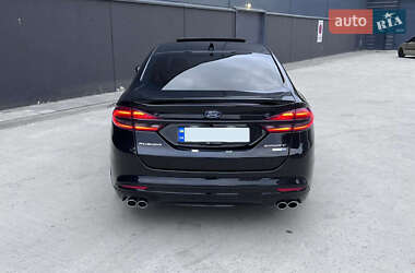 Седан Ford Fusion 2016 в 
