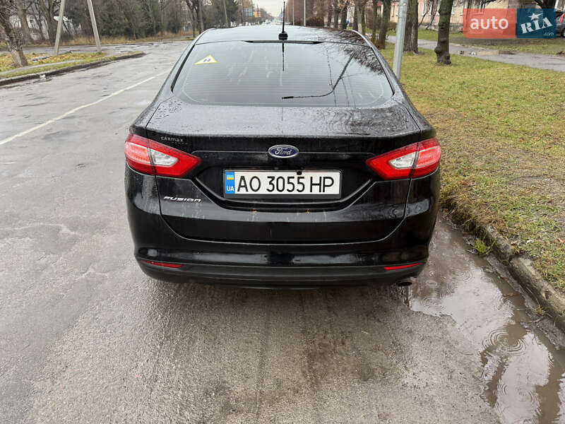 Седан Ford Fusion 2015 в Ковелі