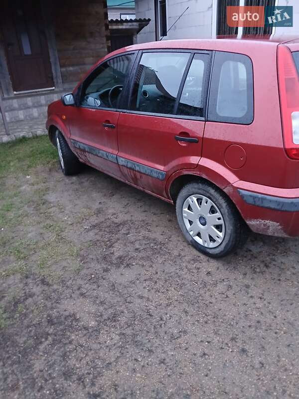 Хетчбек Ford Fusion 2007 в Березному