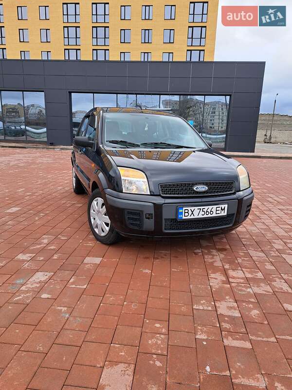 Хэтчбек Ford Fusion 2009 в 