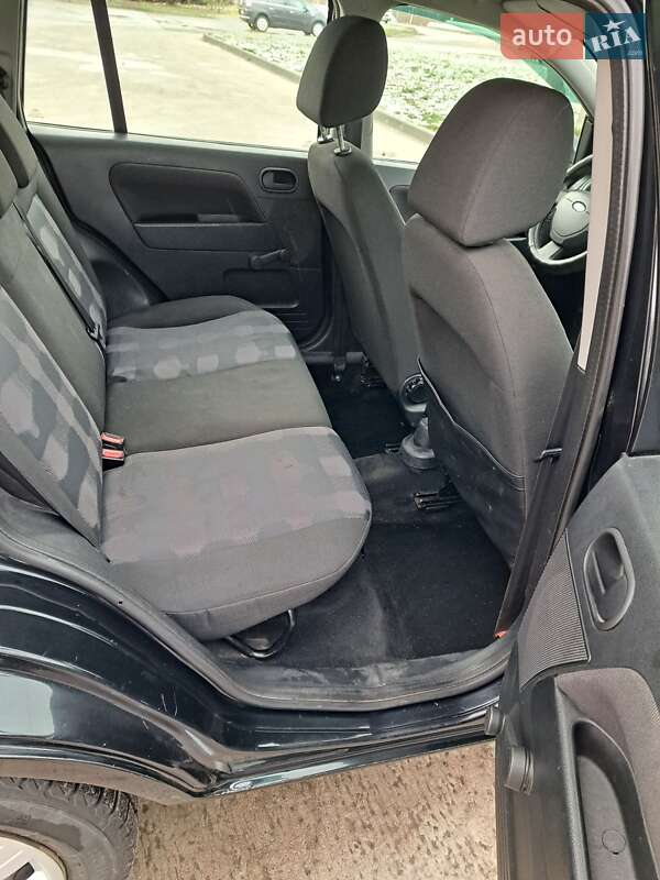 Хэтчбек Ford Fusion 2009 в Нетешине