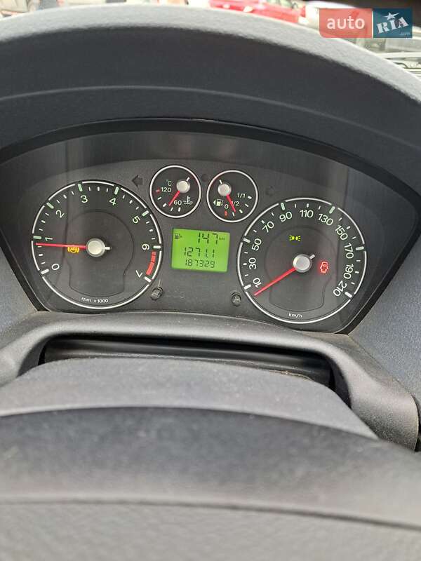 Хэтчбек Ford Fusion 2009 в Нетешине