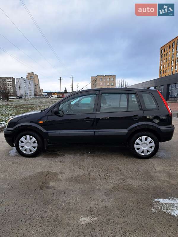 Хэтчбек Ford Fusion 2009 в Нетешине