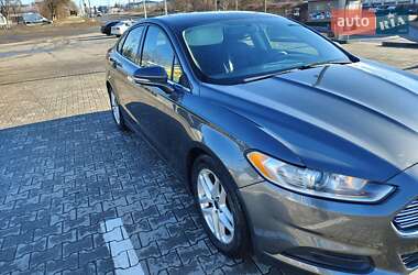 Седан Ford Fusion 2016 в Черновцах