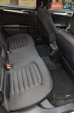 Седан Ford Fusion 2013 в 