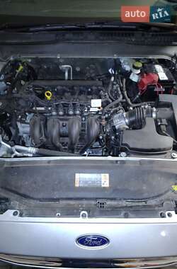Седан Ford Fusion 2013 в 