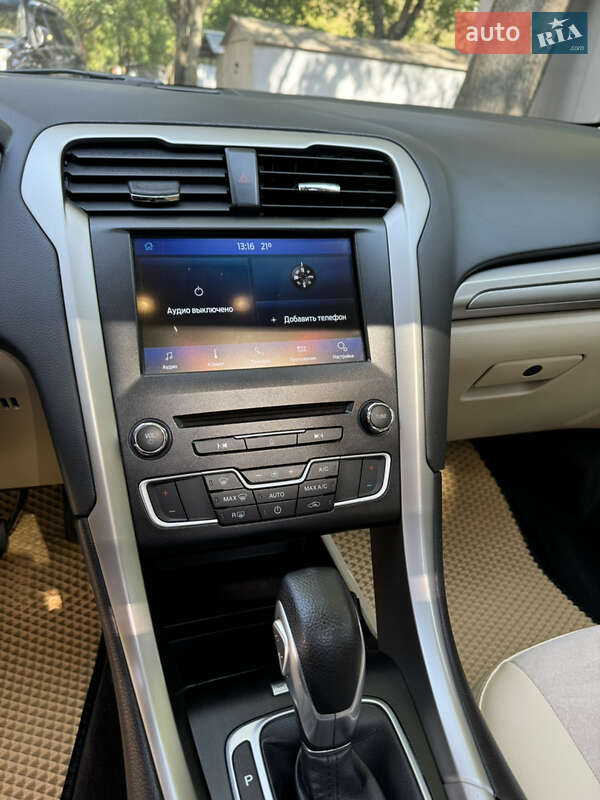 Седан Ford Fusion 2013 в Одесі