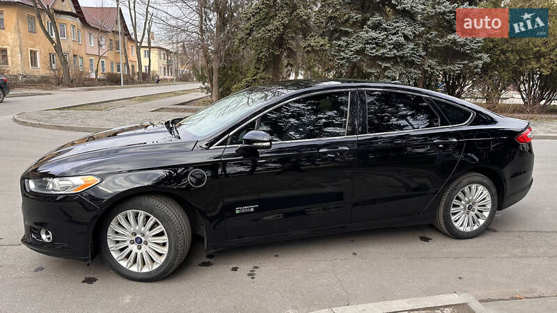 Седан Ford Fusion 2016 в Днепре
