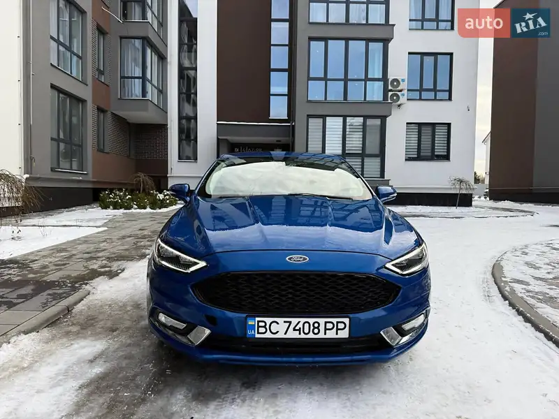 Седан Ford Fusion 2016 в 