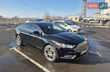 Седан Ford Fusion 2017 в 