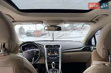 Седан Ford Fusion 2012 в 