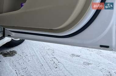 Седан Ford Fusion 2012 в 