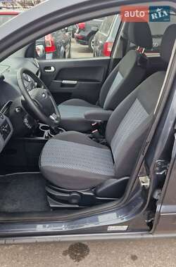 Хэтчбек Ford Fusion 2006 в 