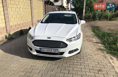 Седан Ford Fusion 2014 в 