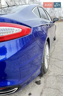 Седан Ford Fusion 2013 в 
