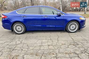 Седан Ford Fusion 2013 в 