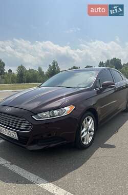 Седан Ford Fusion 2013 в 