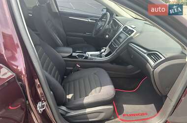 Седан Ford Fusion 2013 в 