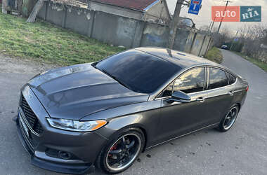 Седан Ford Fusion 2015 в Одесі