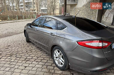 Седан Ford Fusion 2014 в Черновцах