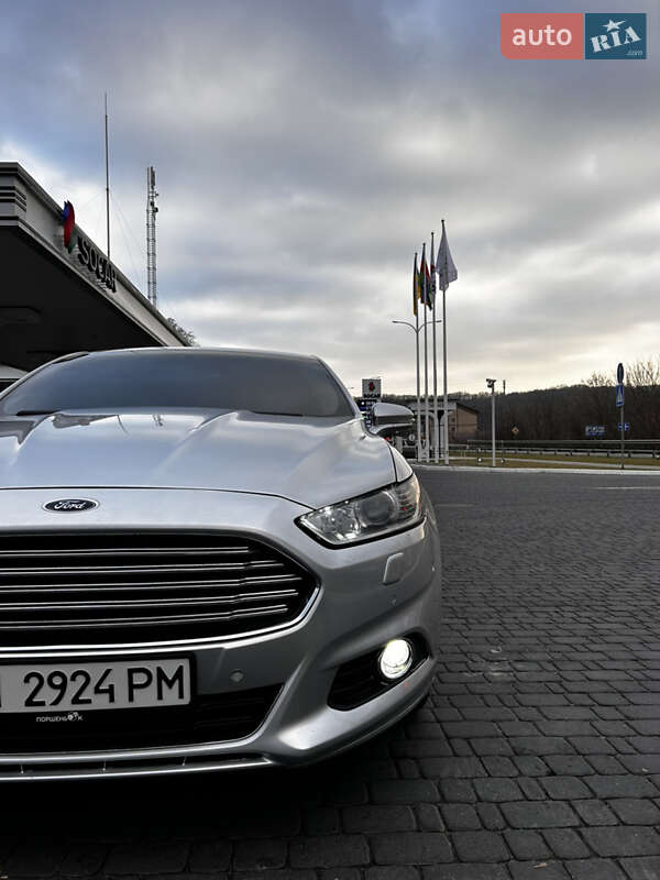 Седан Ford Fusion 2012 в Обухове