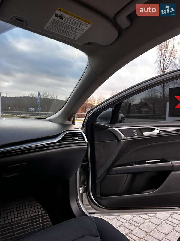 Седан Ford Fusion 2012 в Обухове