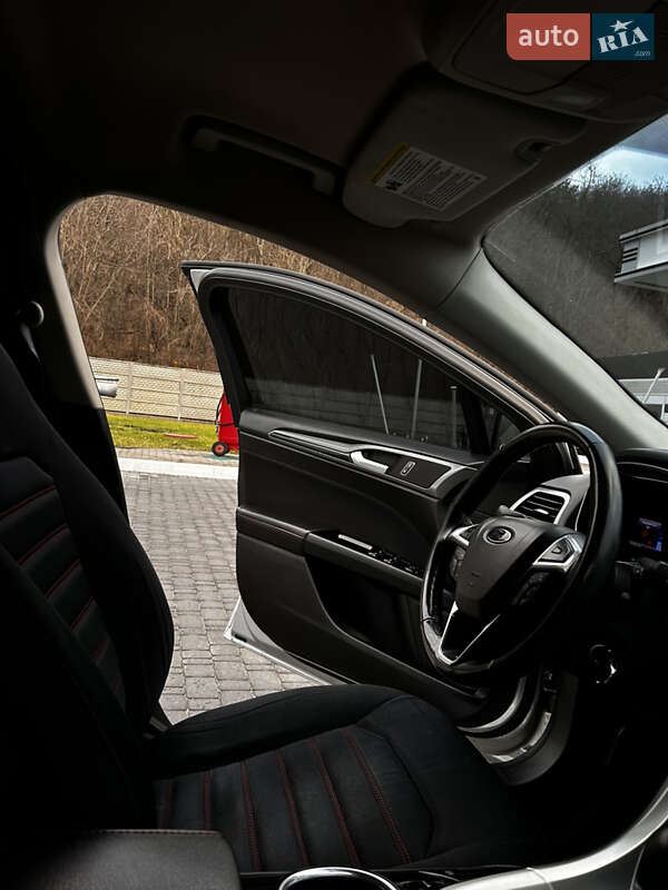 Седан Ford Fusion 2012 в Обухове