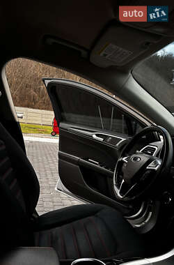 Седан Ford Fusion 2012 в 