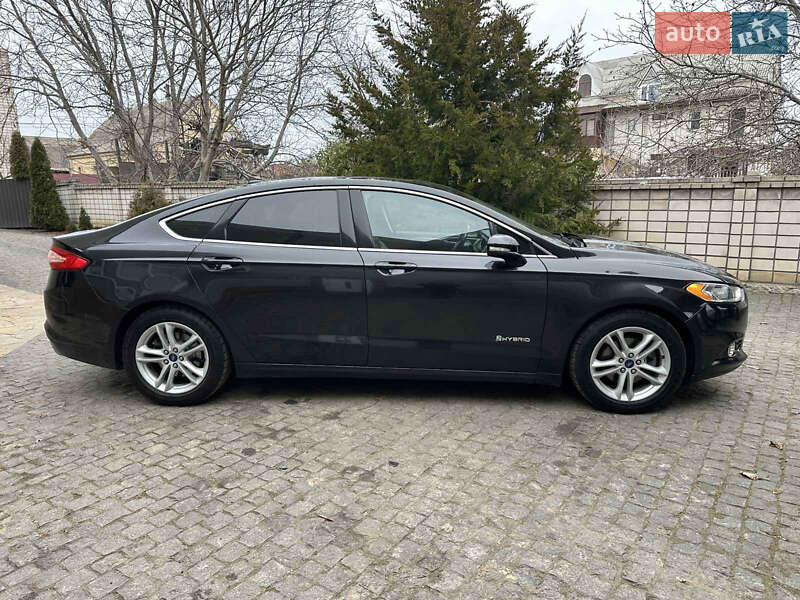 Седан Ford Fusion 2014 в Тульчині