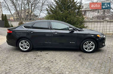 Седан Ford Fusion 2014 в Тульчині