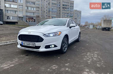 Седан Ford Fusion 2015 в Павлограді