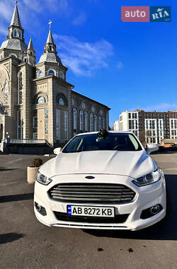 Седан Ford Fusion 2015 в 
