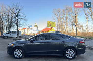 Седан Ford Fusion 2015 в Кицмани