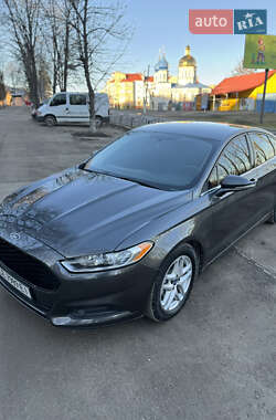 Седан Ford Fusion 2015 в Кицмани