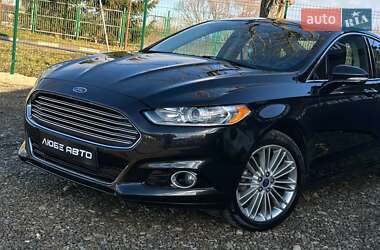 Седан Ford Fusion 2014 в Стрию