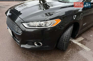Седан Ford Fusion 2014 в 